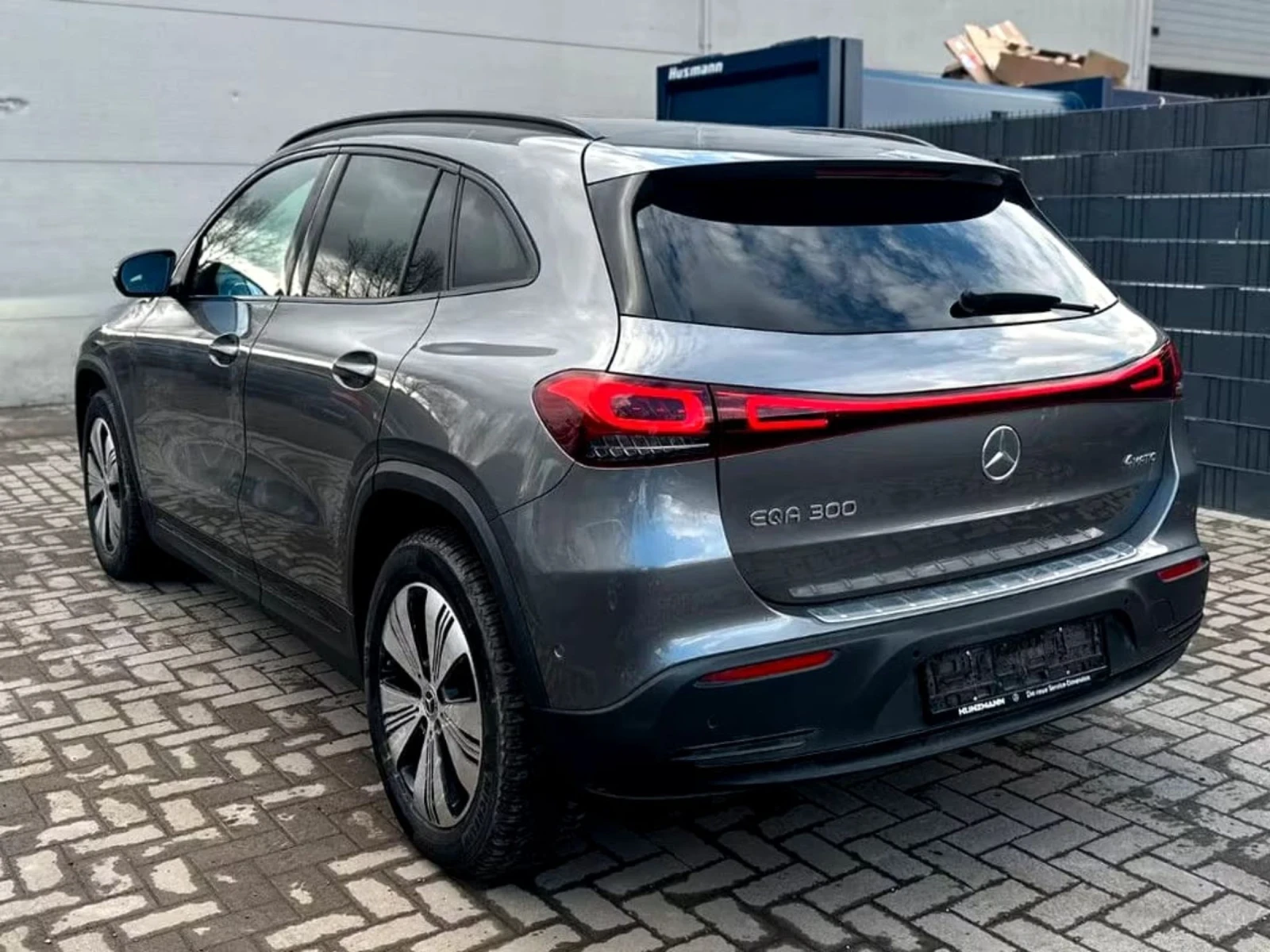 Mercedes-Benz EQA EQA300 4MATIC, снимка 3 - Автомобили и джипове - 54492305