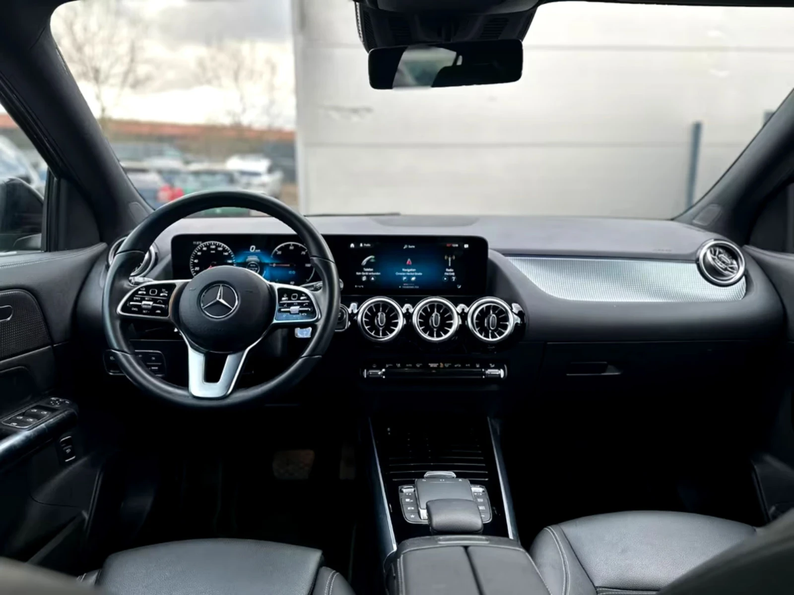 Mercedes-Benz EQA EQA300 4MATIC, снимка 12 - Автомобили и джипове - 54492305