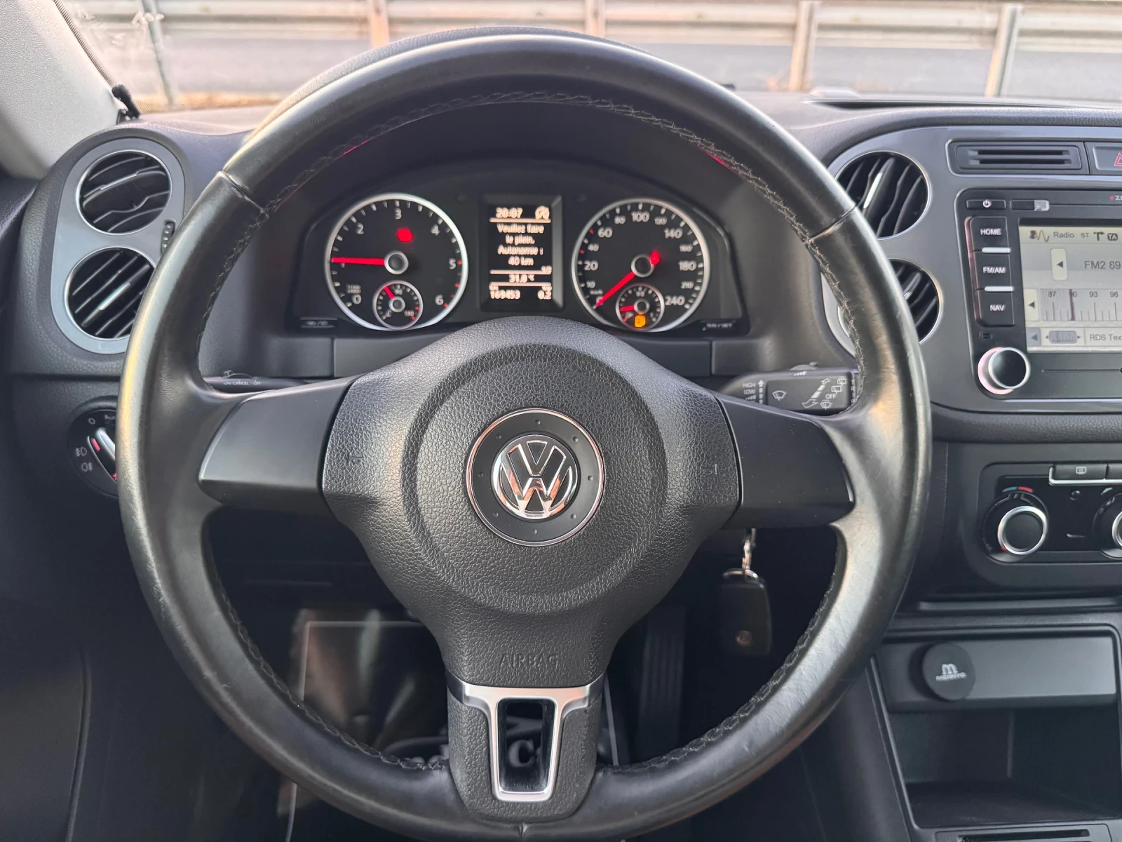 VW Tiguan 2.0 tdi 110 kc Facelift Highline, снимка 14 - Автомобили и джипове - 55838643