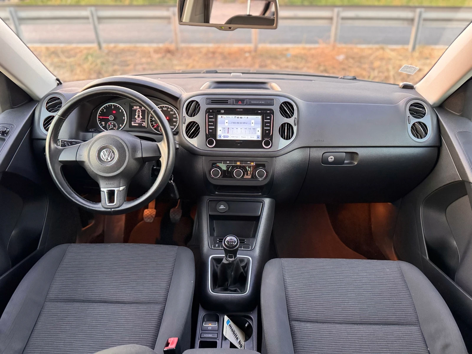 VW Tiguan 2.0 tdi 110 kc Facelift Highline, снимка 13 - Автомобили и джипове - 55838643