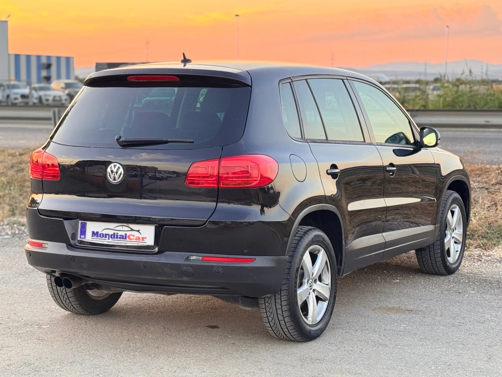 VW Tiguan 2.0 tdi 110 kc Facelift Highline, снимка 7 - Автомобили и джипове - 55838643