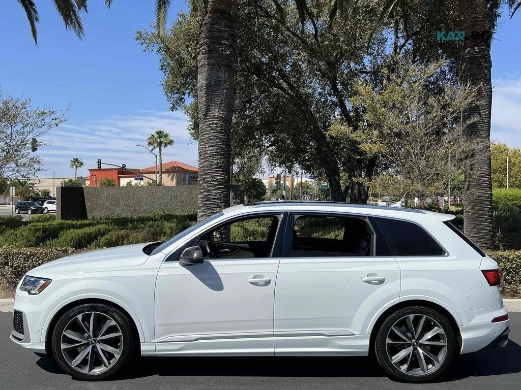 Audi SQ7 Prestige * ACC * 360 * АвтоКредит * (ЦЕНА ДО БГ), снимка 8 - Автомобили и джипове - 56057790