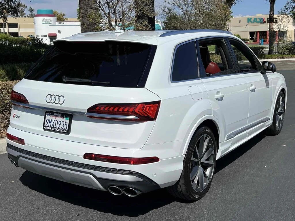 Audi SQ7 Prestige * ACC * 360 * АвтоКредит * (ЦЕНА ДО БГ), снимка 4 - Автомобили и джипове - 56057790