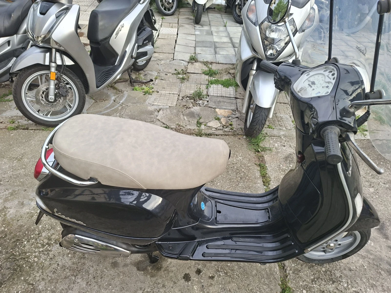 Vespa 125 125е уникат на 100%реални километри 2009год., снимка 9 - Мотоциклети и мототехника - 54458935