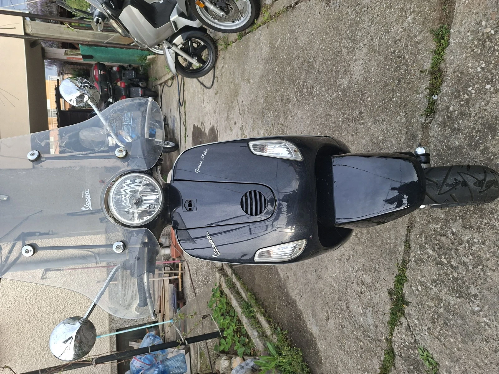 Vespa 125 125е уникат на 100%реални километри 2009год., снимка 2 - Мотоциклети и мототехника - 54458935