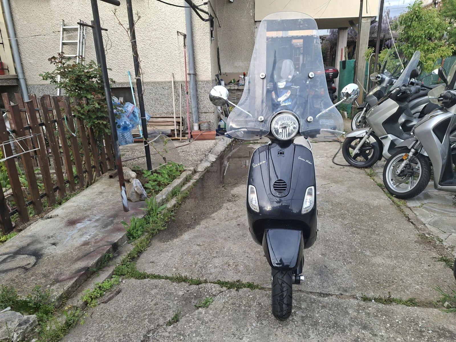 Vespa 125 125е уникат на 100%реални километри 2009год., снимка 15 - Мотоциклети и мототехника - 54458935