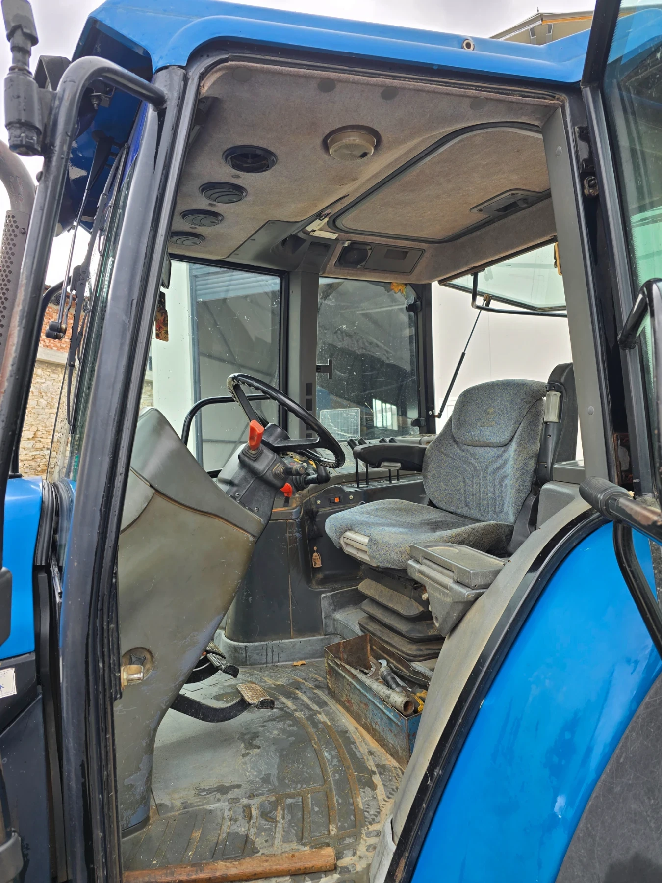 Трактор New Holland 8360, снимка 5 - Селскостопанска техника - 54595115