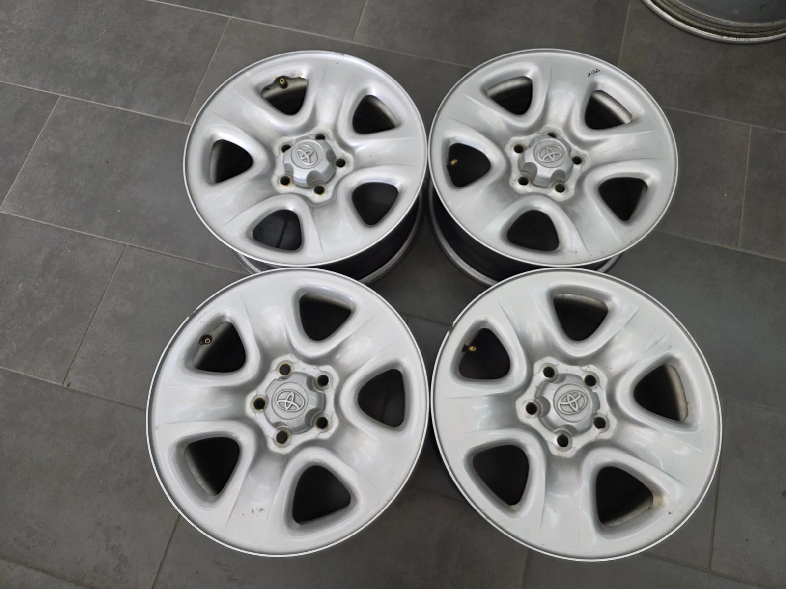 Джанти за Toyota, снимка 6 - Гуми и джанти - 56724469