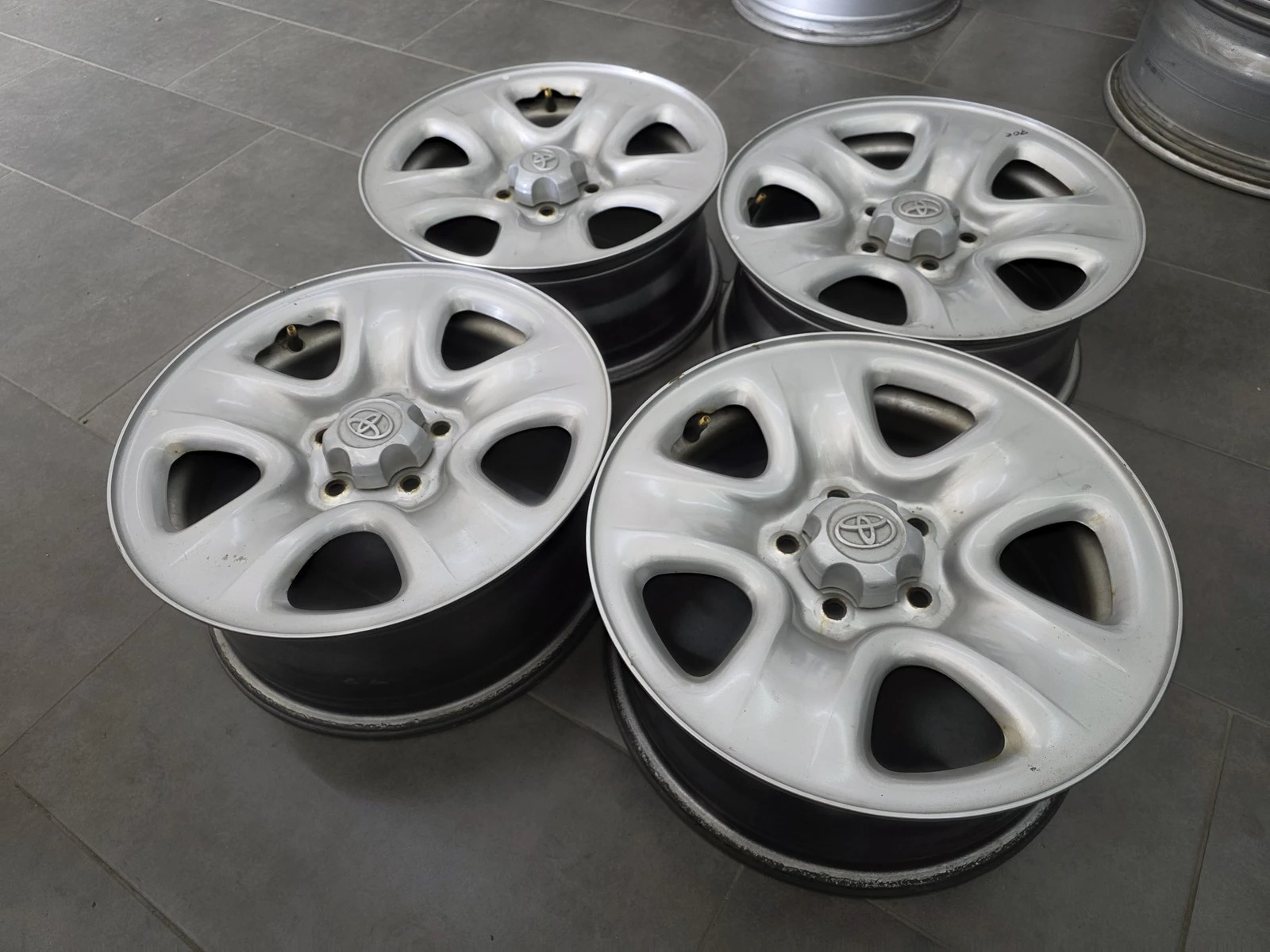 Джанти за Toyota, снимка 7 - Гуми и джанти - 56724469