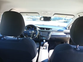 Toyota Avensis 1.8 - Газов Инжекцион!, снимка 10