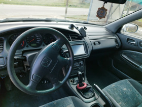 Honda Accord 1.8 Vtec, снимка 14 - Автомобили и джипове - 44784721