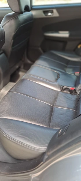 Обява за продажба на Subaru Forester 2.0i, 150к.с. ~15 800 лв. - изображение 6