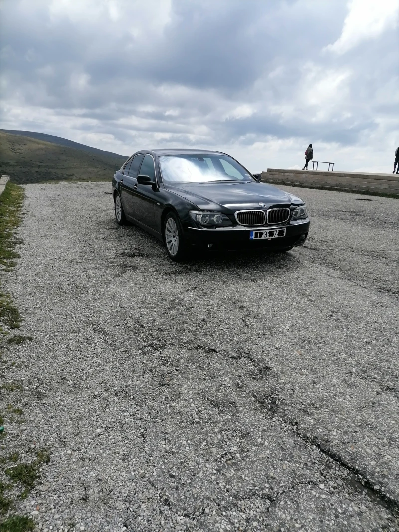 BMW 750, снимка 1 - Автомобили и джипове - 47316667