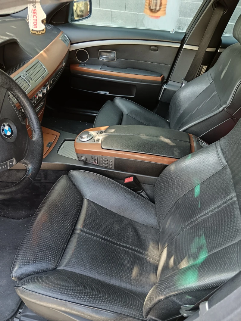 BMW 750, снимка 8 - Автомобили и джипове - 47316667