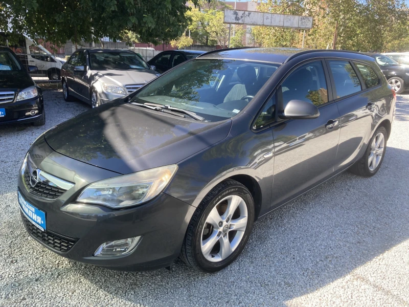 Opel Astra 1.7 CDTI, снимка 2 - Автомобили и джипове - 47436408