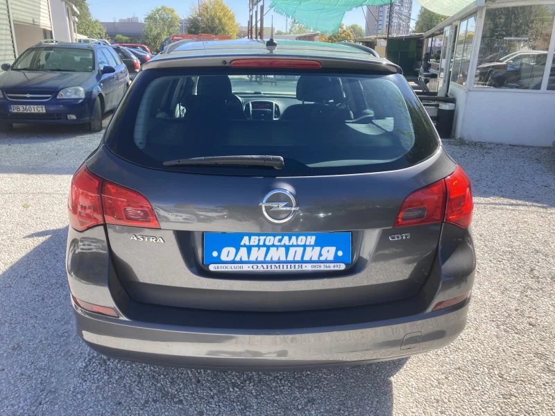 Opel Astra 1.7 CDTI, снимка 5 - Автомобили и джипове - 47436408