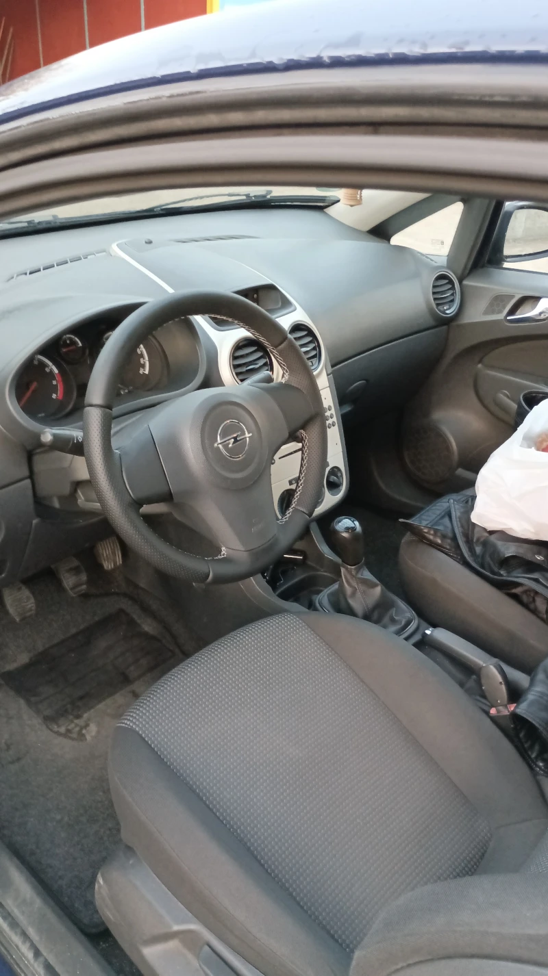 Opel Corsa 1.0, снимка 5 - Автомобили и джипове - 47762609