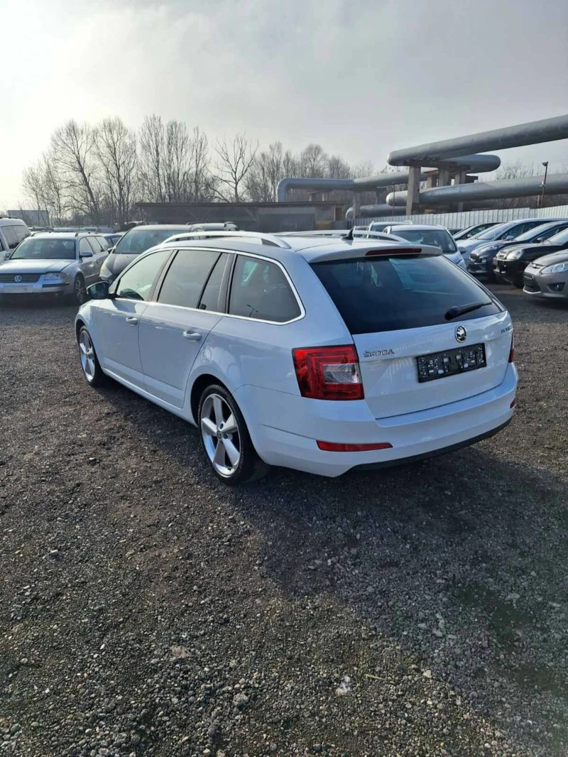 Skoda Octavia 1.6TDI 105PS. NAVI ITALIA, снимка 7 - Автомобили и джипове - 48545490