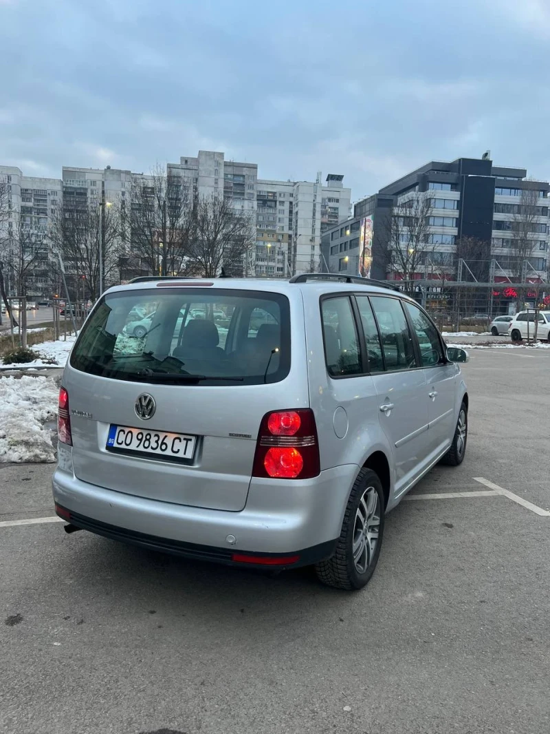 VW Touran, снимка 2 - Автомобили и джипове - 49285365