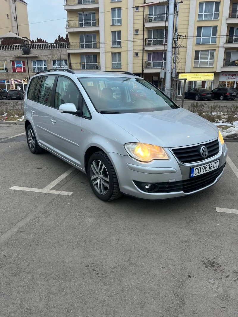 VW Touran, снимка 3 - Автомобили и джипове - 49285365