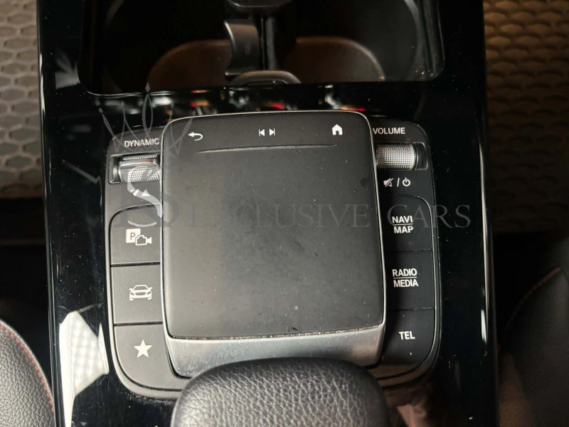 Mercedes-Benz CLA 200 D* AMG* KEYLESS-GO* DISTRONIC PRO* , снимка 14 - Автомобили и джипове - 51563237