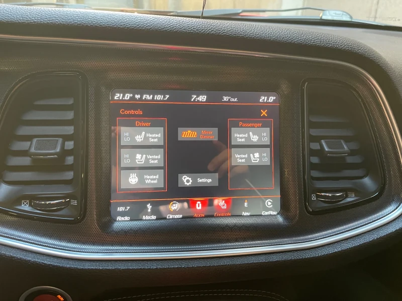 Dodge Challenger SRT 392Hemi 6.4, снимка 15 - Автомобили и джипове - 52658918