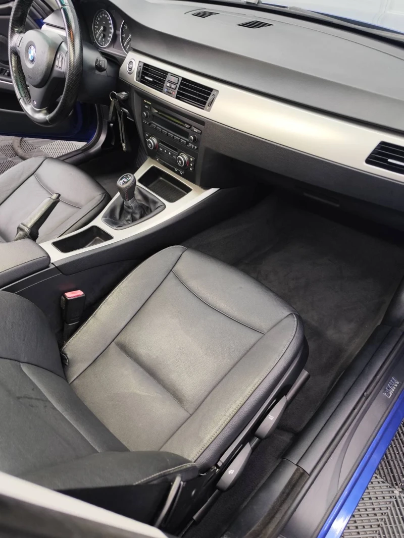 BMW 320 E92 320i 6ск , снимка 12 - Автомобили и джипове - 52921585