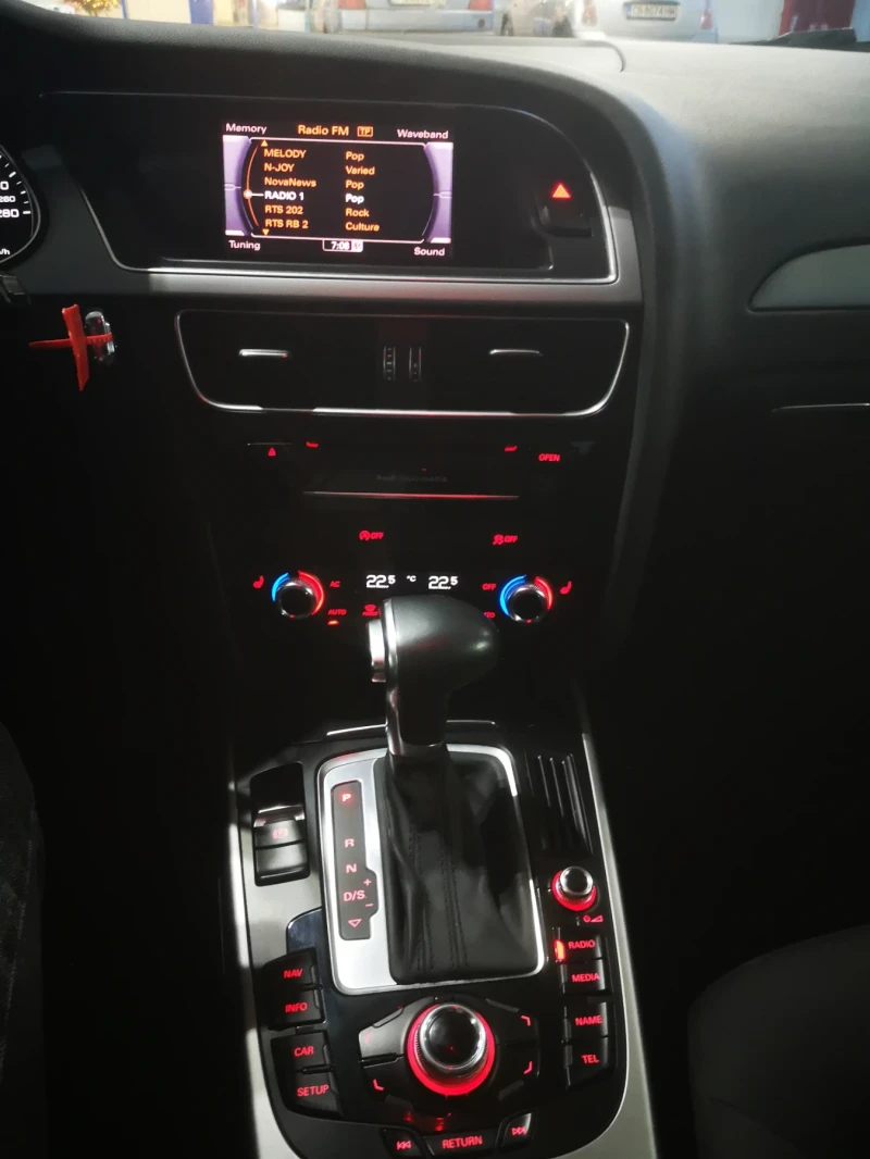 Audi A4 2.0TDI 150кс, снимка 2 - Автомобили и джипове - 53025587