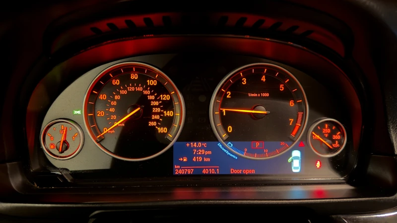 BMW 535 i xDrive, снимка 16 - Автомобили и джипове - 53443647