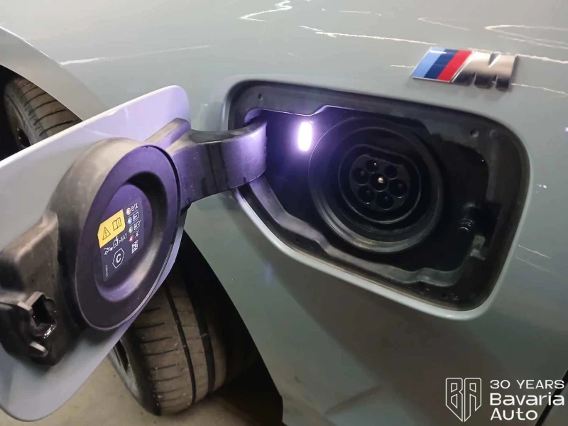 BMW 330 e Touring Sportautomatic, снимка 14 - Автомобили и джипове - 53563896