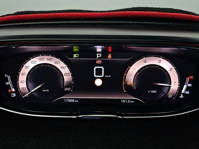 Peugeot 5008 1.5 BlueHDi GT| 130к.с.| ВКЛ.ТЕХНОТЕСТ, снимка 8 - Автомобили и джипове - 55233000