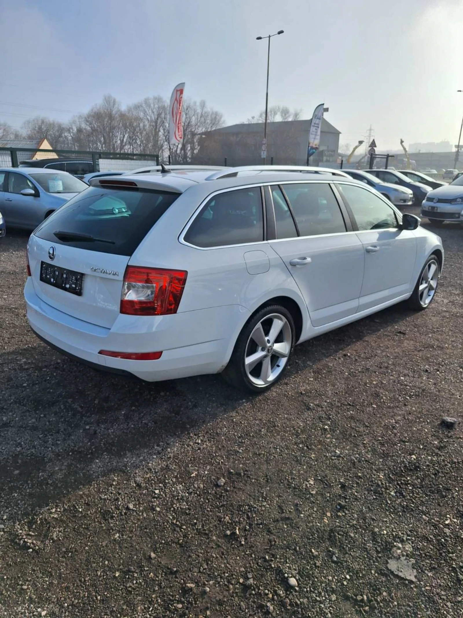 Skoda Octavia 1.6TDI 105PS. NAVI ITALIA - изображение 6