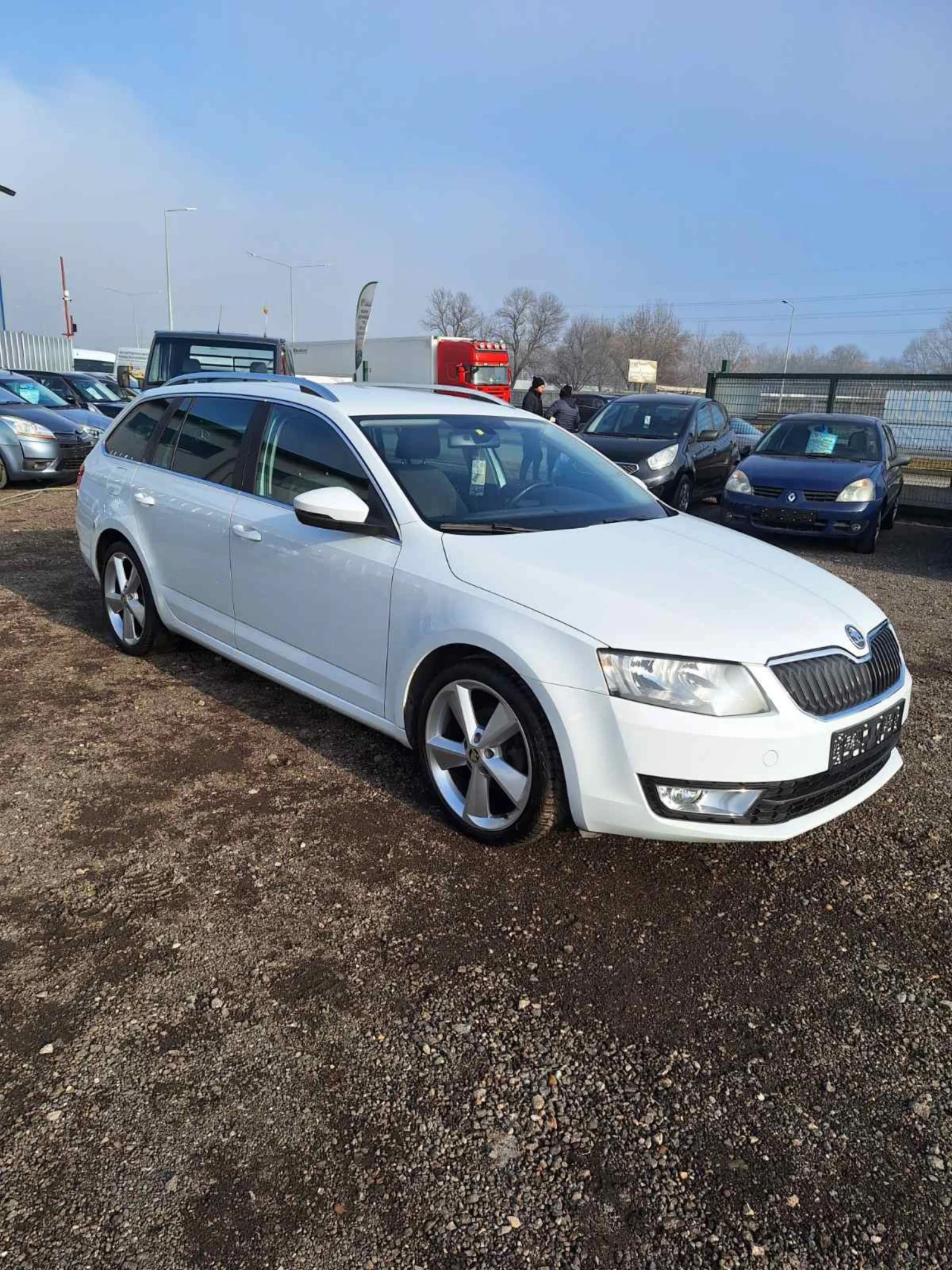 Skoda Octavia 1.6TDI 105PS. NAVI ITALIA - изображение 10