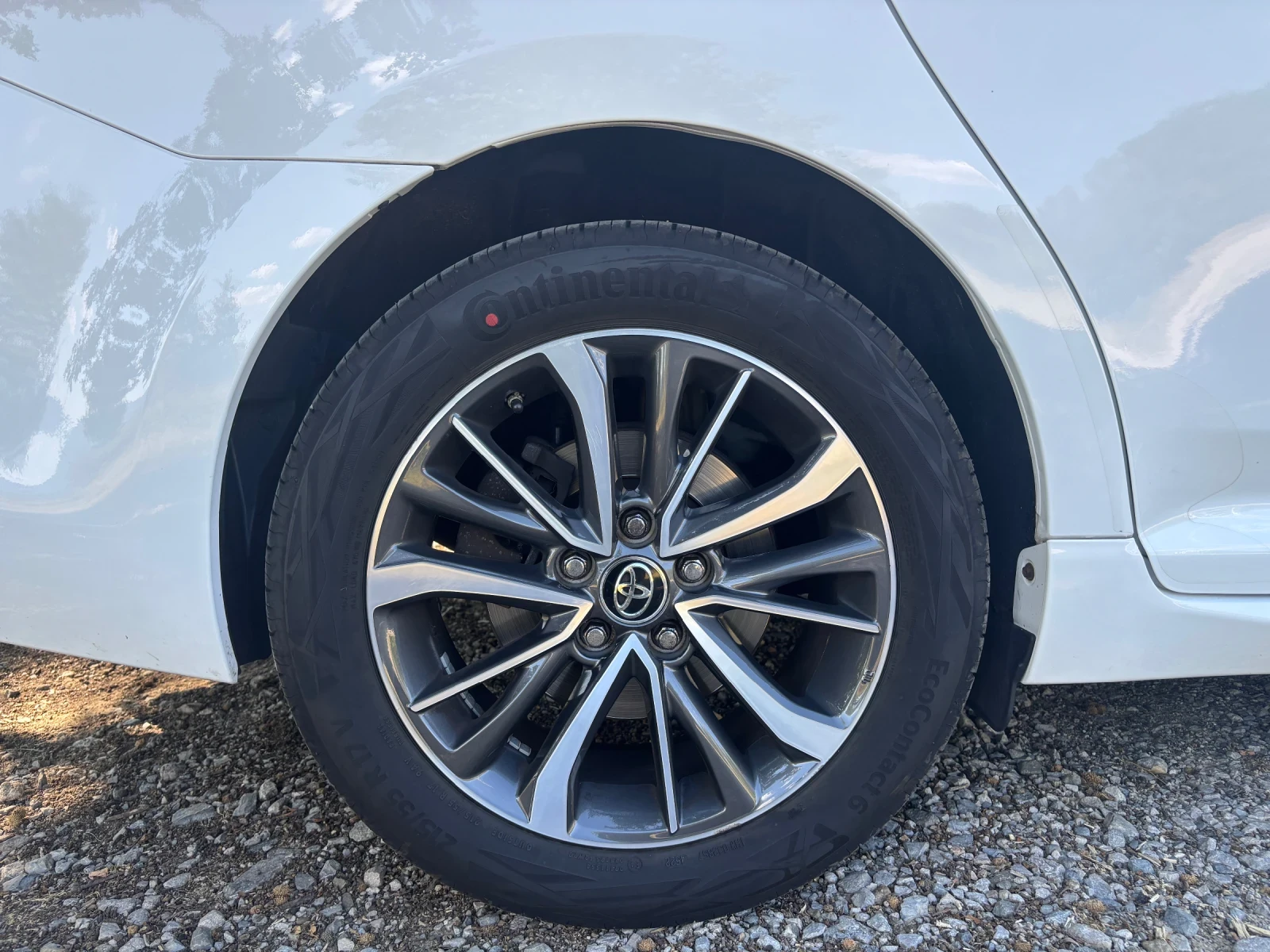 Toyota Avensis  - изображение 7