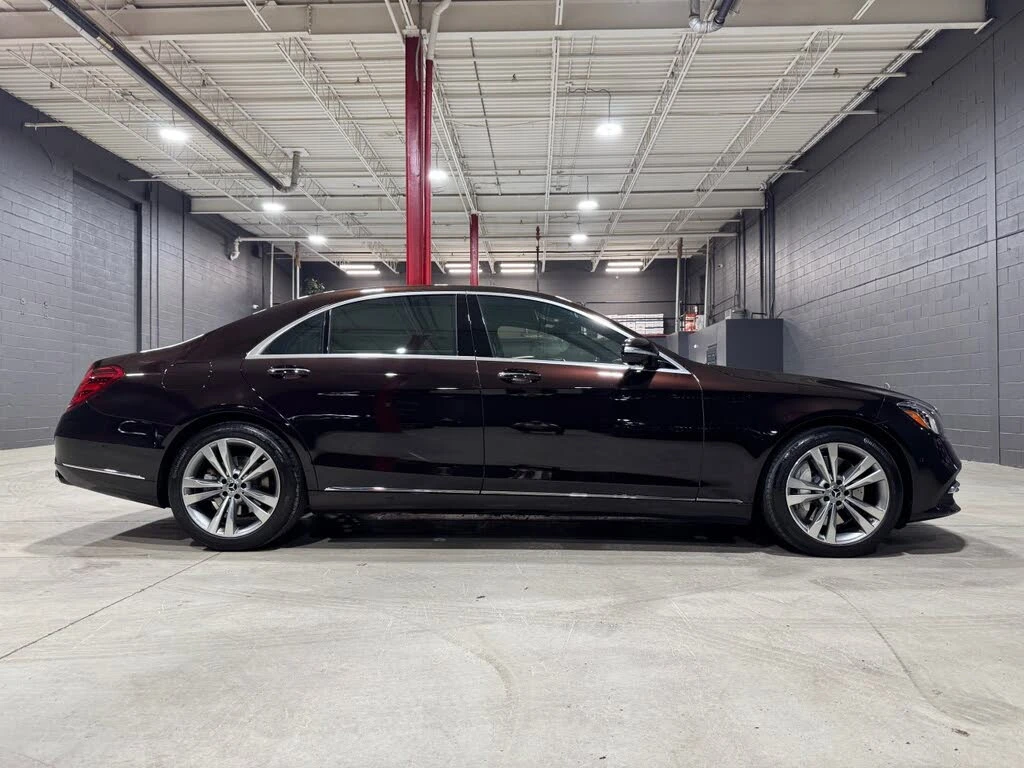 Mercedes-Benz S 560 4Matic* AWD* АвтоКредит* (ЦЕНА ДО БГ) - изображение 2