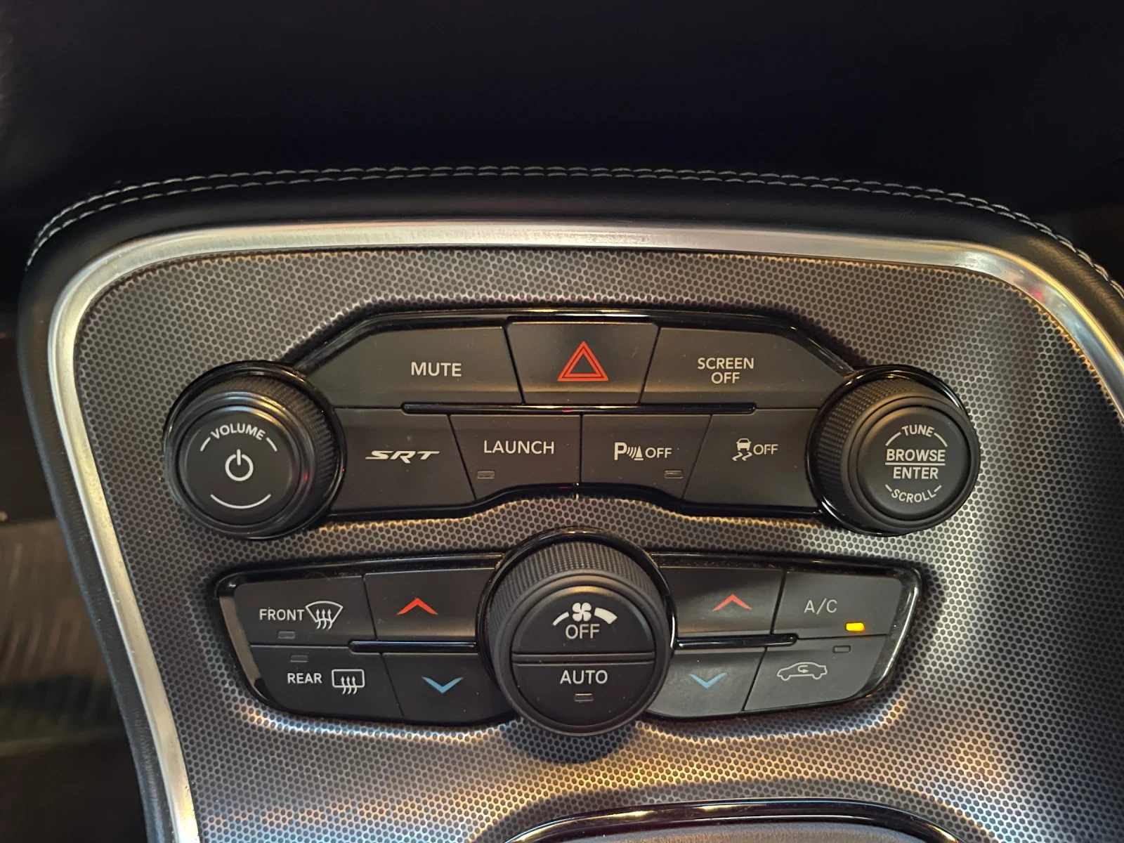 Dodge Challenger SRT 392Hemi 6.4 | Mobile.bg � ����������� 13