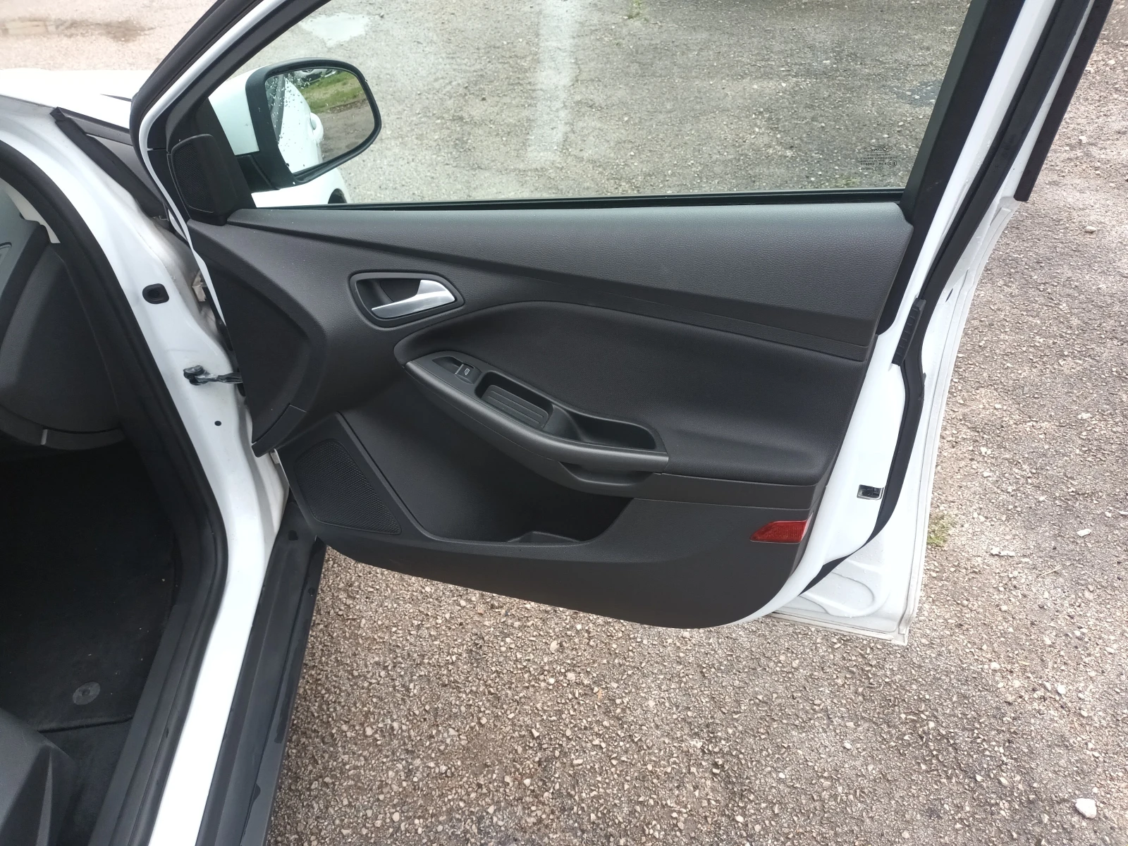 Ford Focus 1.5TDCI - изображение 10