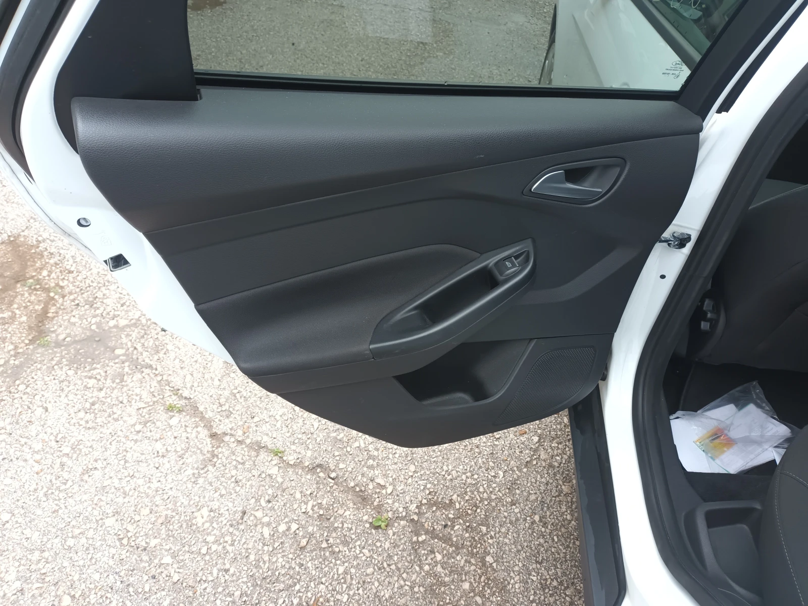 Ford Focus 1.5TDCI - изображение 9