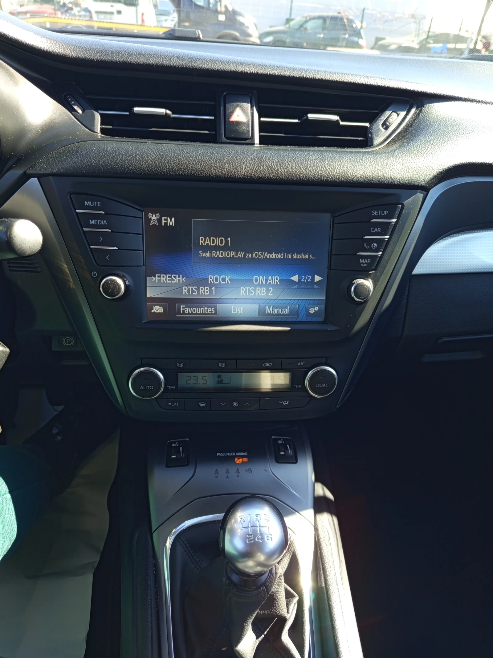 Toyota Avensis 1.8 - Газов Инжекцион!, снимка 15 - Автомобили и джипове - 53721932