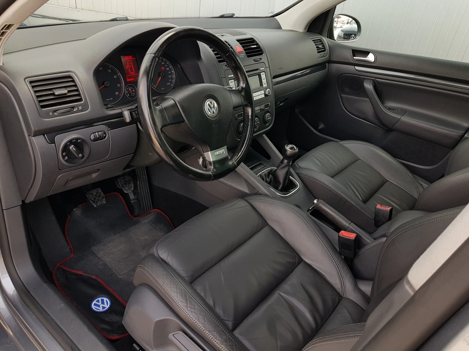 VW Golf GT SPORT ИТАЛИЯ КОЖЕН САЛОН ЛЮК ПОДГРЕВ ЛИЗИНГ, снимка 9 - Автомобили и джипове - 53986744