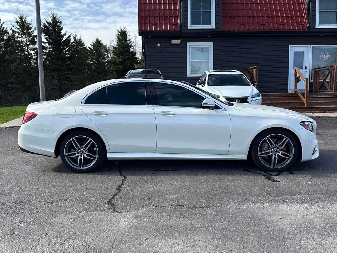 Mercedes-Benz E 350 | DISTRONIC | 360 | BURMESTER | ПАНОРАМА | HUD | , снимка 3 - Автомобили и джипове - 54360464