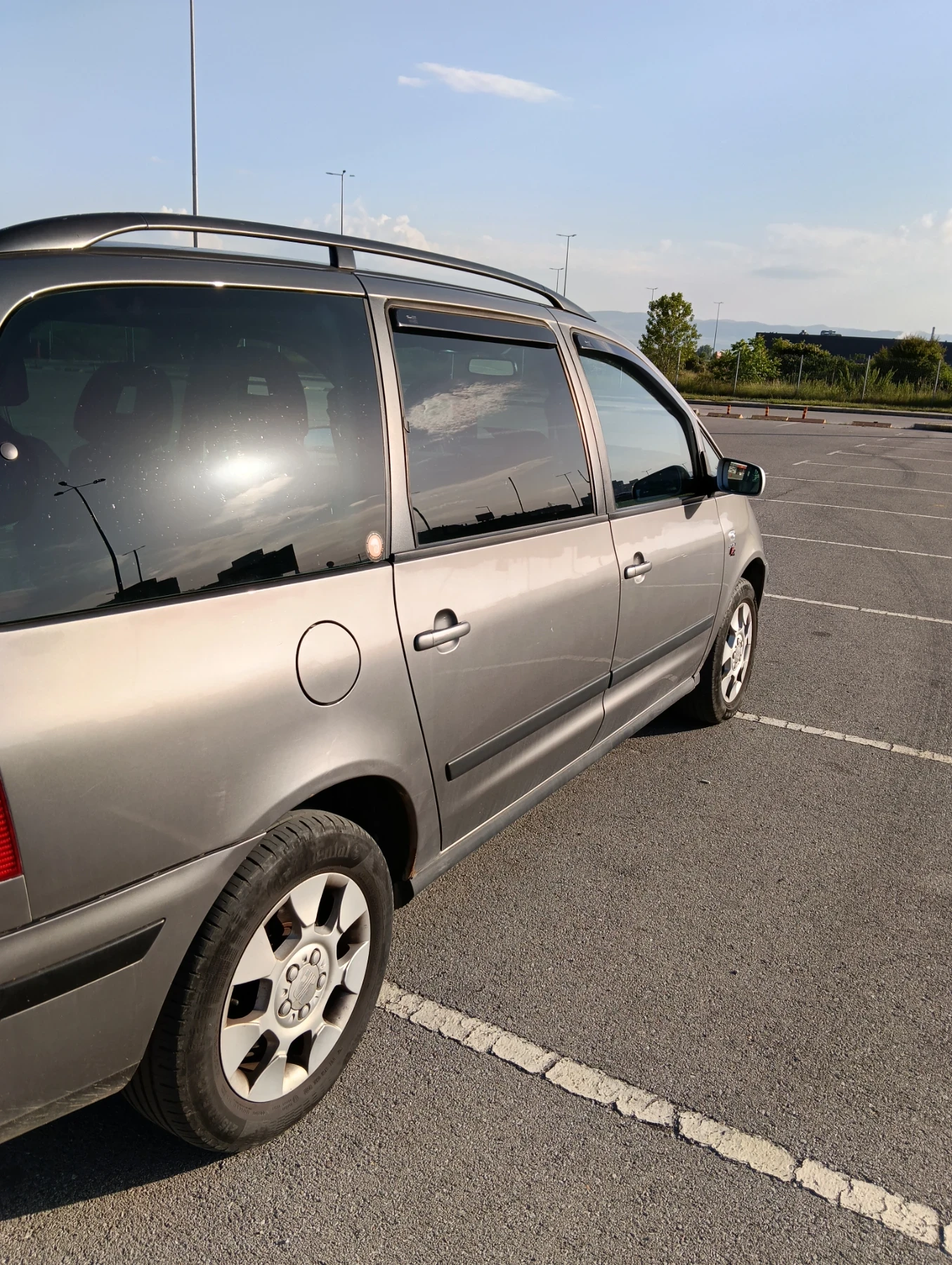 Seat Alhambra 1.8Т, снимка 2 - Автомобили и джипове - 54694850