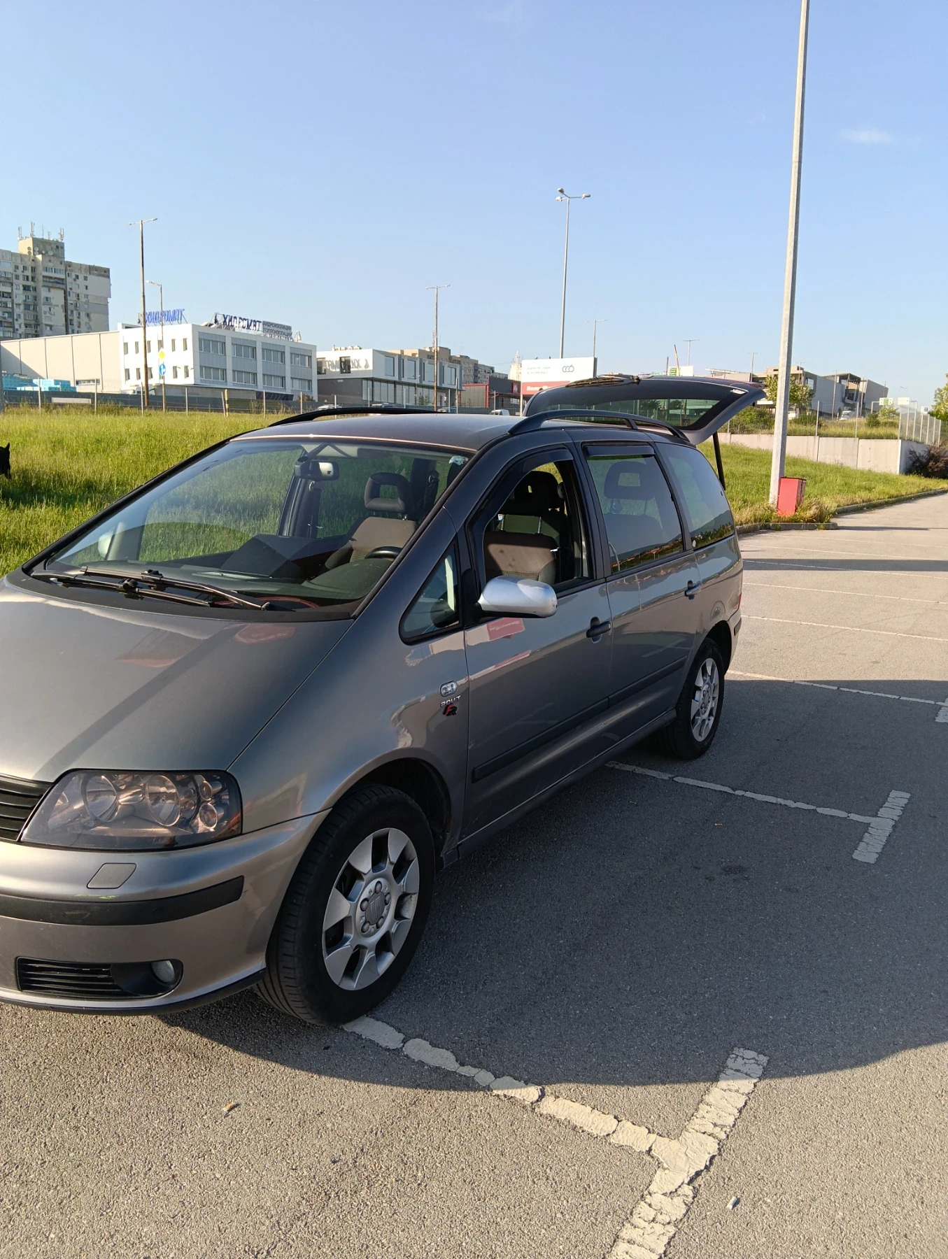 Seat Alhambra 1.8Т, снимка 3 - Автомобили и джипове - 54694850