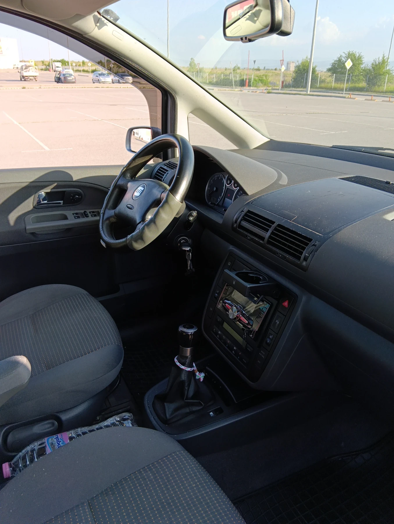 Seat Alhambra 1.8Т, снимка 7 - Автомобили и джипове - 54694850