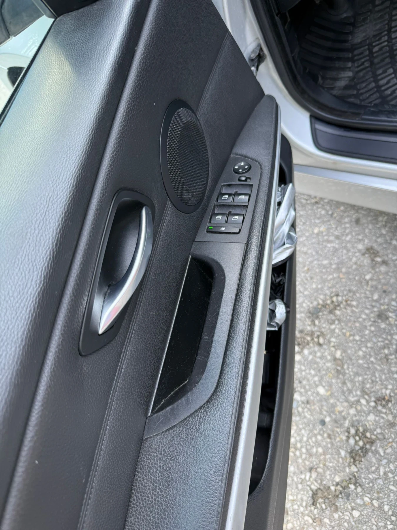 BMW 320, снимка 14 - Автомобили и джипове - 54703250