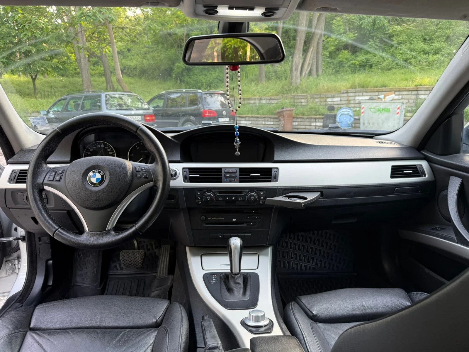 BMW 320, снимка 12 - Автомобили и джипове - 54703250