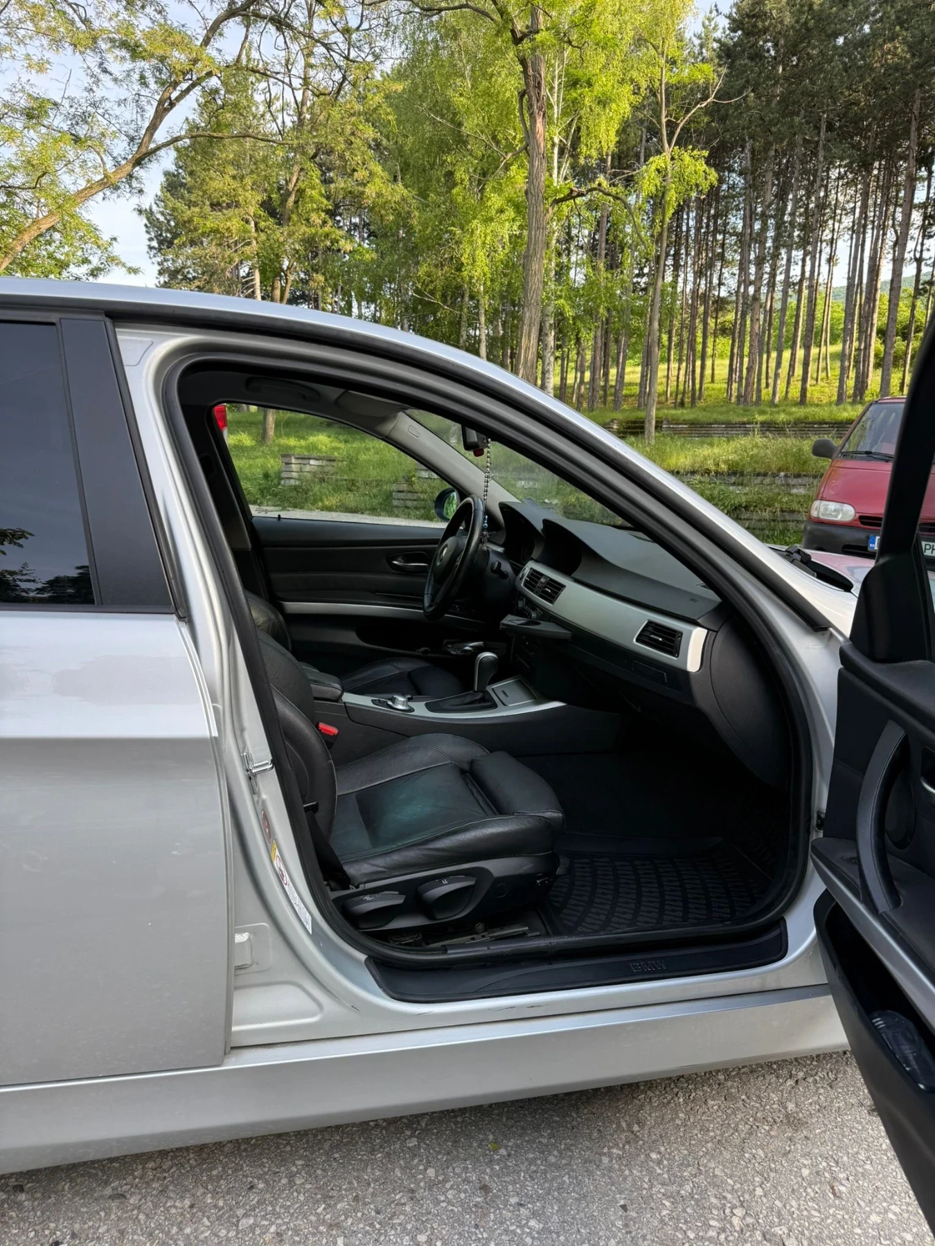 BMW 320, снимка 15 - Автомобили и джипове - 54703250