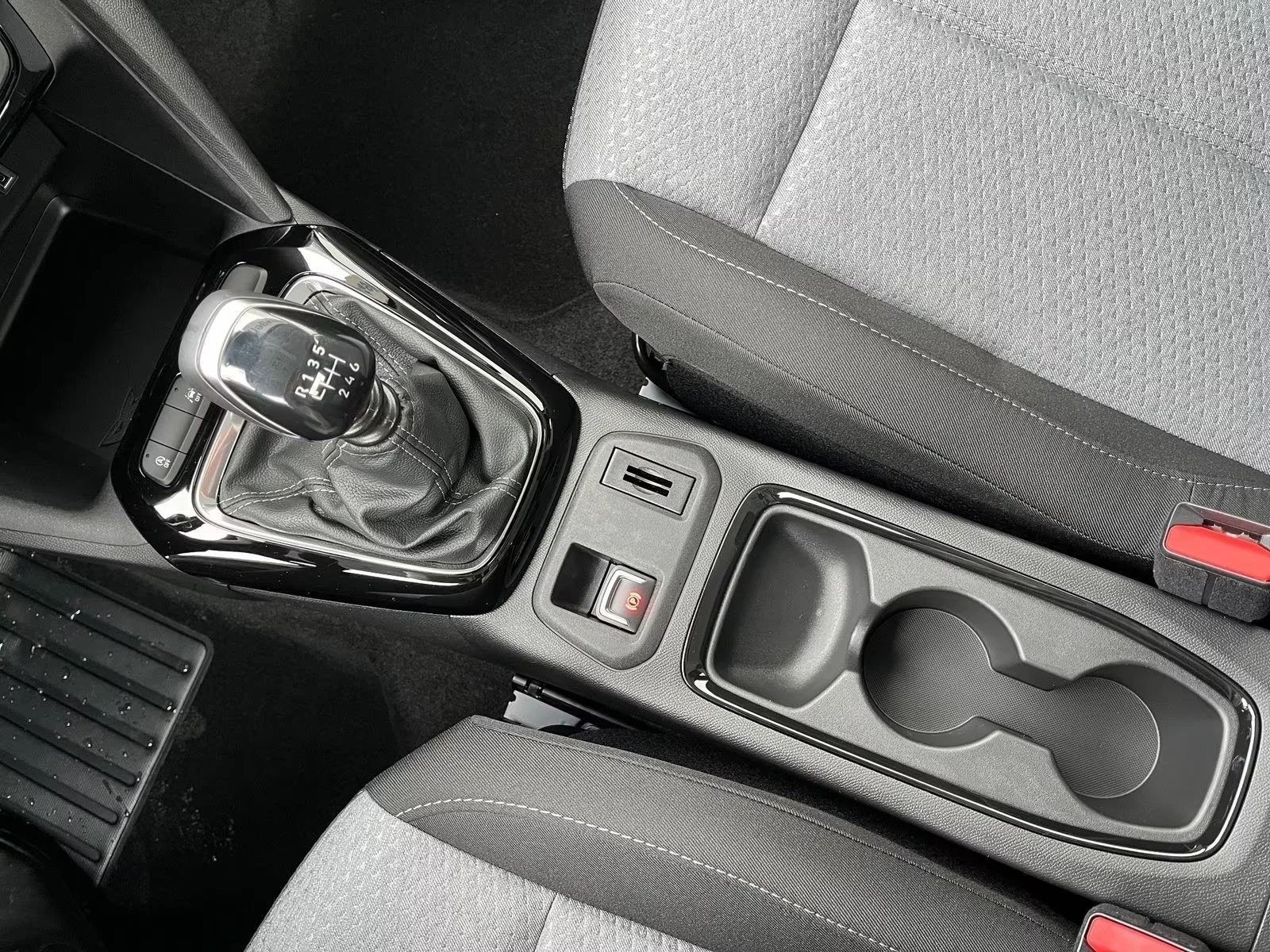 Opel Corsa НОВ!/EDITION/101HP/CAM/NAVI/LED/CPLAY/DIGI/421q, снимка 12 - Автомобили и джипове - 54954643