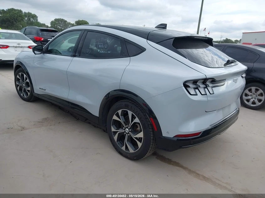 Ford Mustang Mach-E Premium, снимка 3 - Автомобили и джипове - 55127029