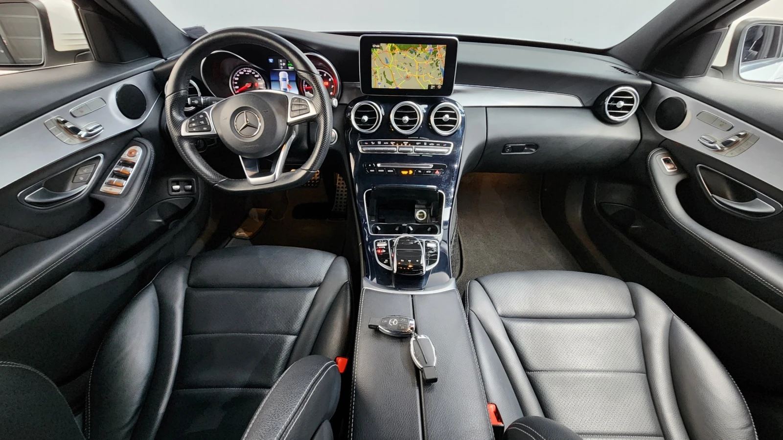 Mercedes-Benz C 350 e PLUG IN HYBRID * HUD * ПОДГРЕВ * КАМЕРА * ЛЮК, снимка 6 - Автомобили и джипове - 56325312